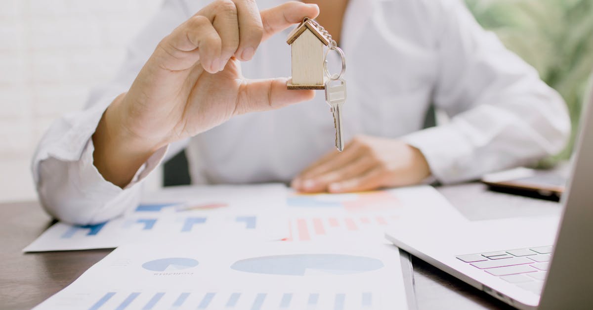 découvrez tout sur l'assurance hypothécaire : une protection essentielle pour les emprunteurs qui désirent sécuriser leur prêt immobilier. informez-vous sur les avantages, les types d'assurances disponibles et comment elles peuvent faciliter votre accès à la propriété.